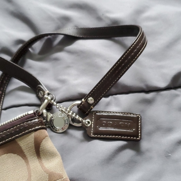 Coach - Picture 3 of 3